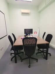 Waterloo Centre (D7), Office #612474121